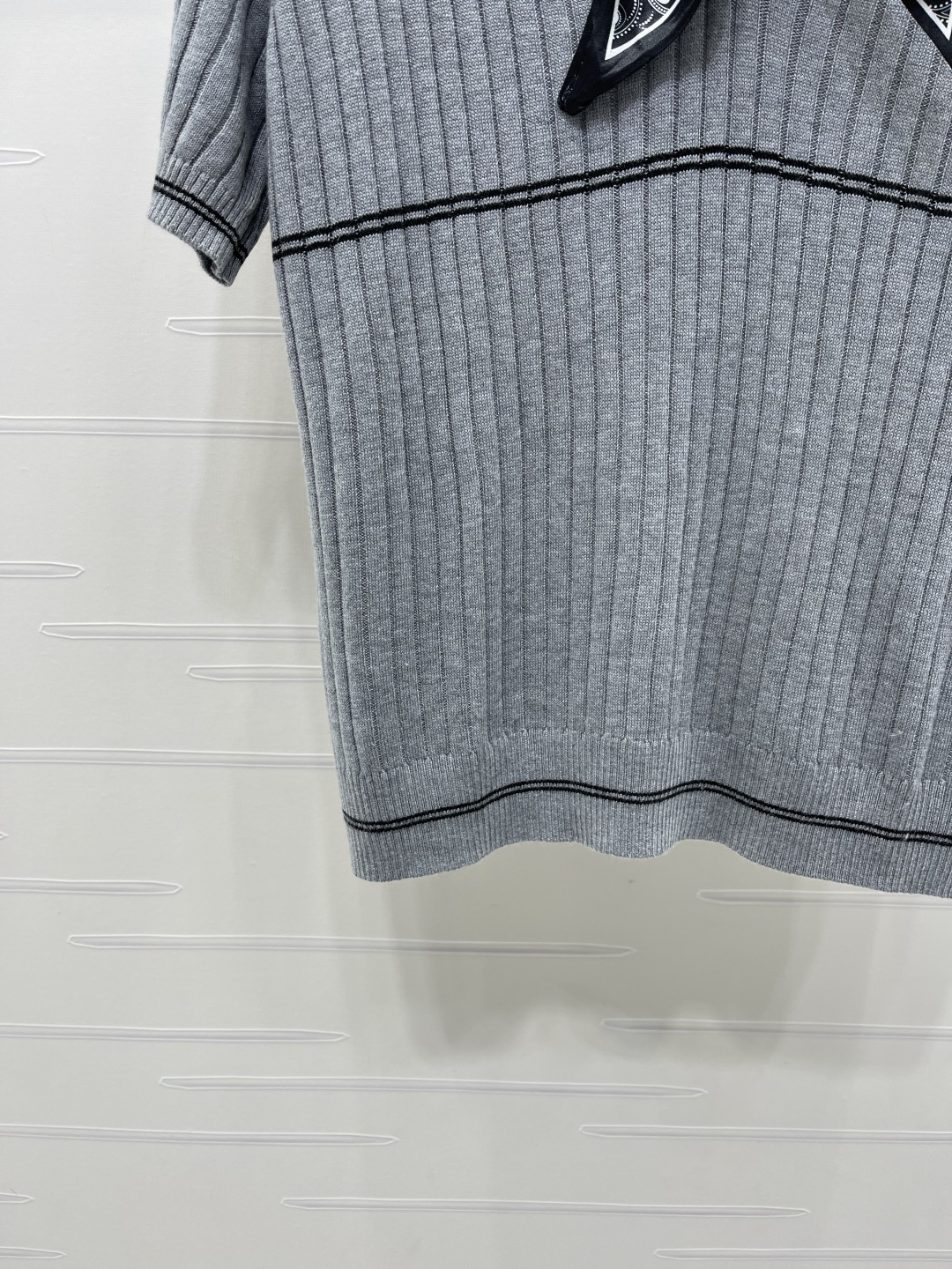 Women's short sleeves
